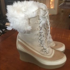 Report winter white wedge boots with faux fur NEW